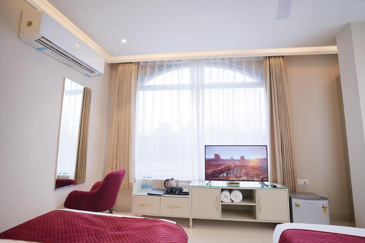 Hotel Green Land Heights Amritsar Exterior photo